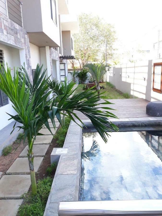 2 Bedroom Flat 15 Mins Walk From Flic En Flac Beach Eksteriør billede